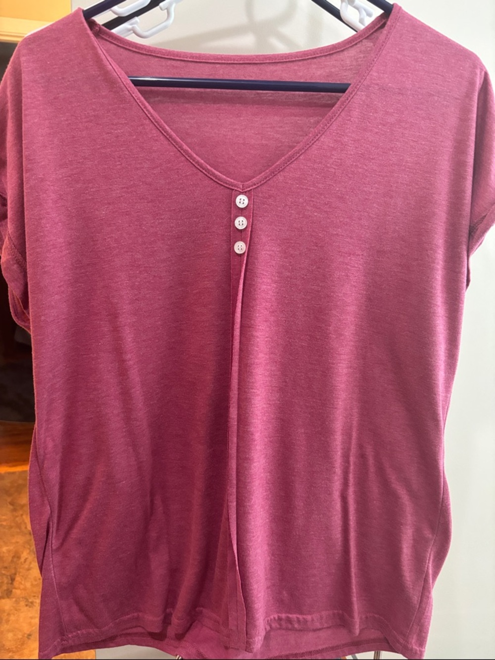 Women's V-Neck Short Sleeve Blouse in Rose
